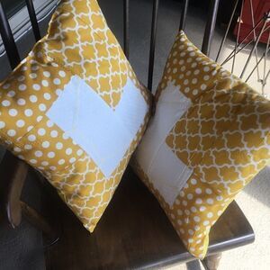 CLOSEOUT SALE $20 NWT Pair of Hand Crafted Quilted Honeycomb Pillows